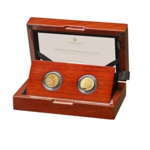 Dame Vera Lynn 1917 Sovereign and 2022 UK ¼oz Gold Proof